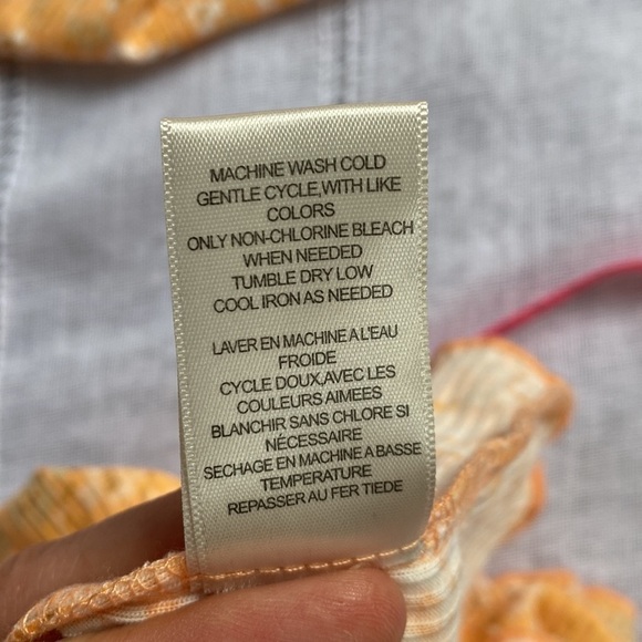 NWT Love, Fire cropped cardigan and tank set in orange sherbet with ditsy print. - Picture 17 of 17